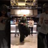 ブルダック炒め麺を持って踊る〜踊る〜